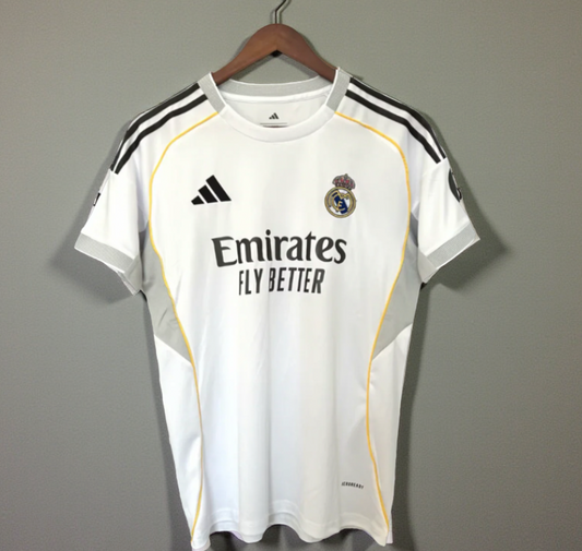 Real Madrid 25/26 Home Kit - Fan Edition
